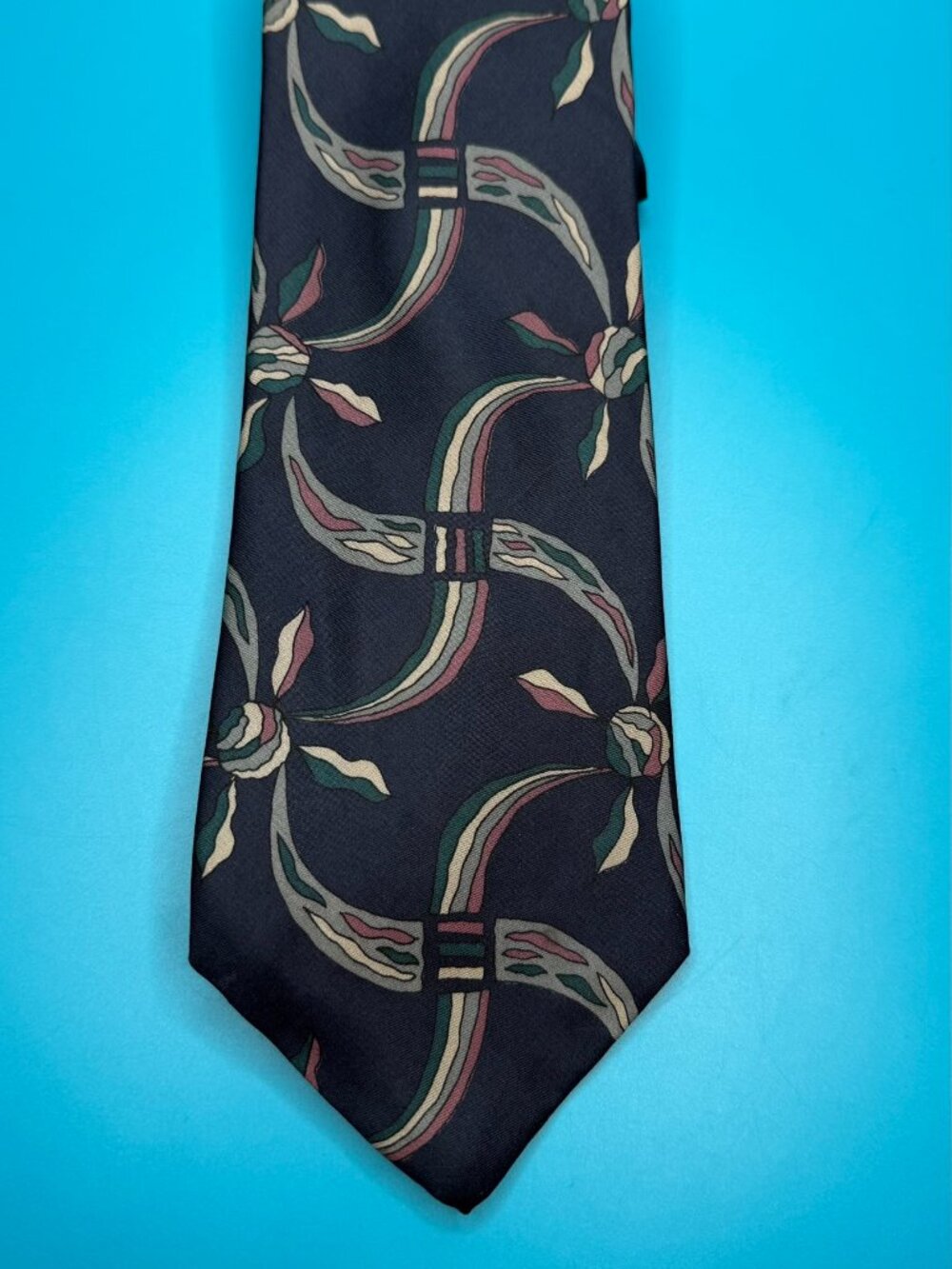 Vintage Mister Guy Men's 100% Silk Handsewn Neck Tie Navy Abstract Pinwheel